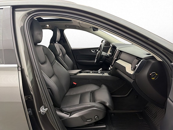 Volvo XC60 13 of 29