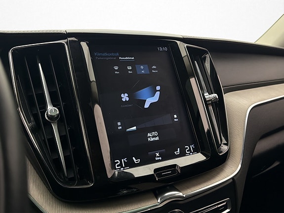 Volvo XC60 23 of 29