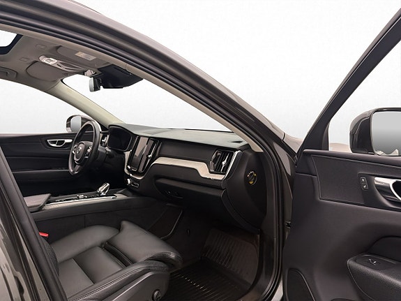 Volvo XC60 12 of 29