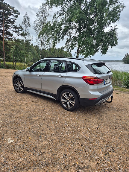BMW X1 4 of 4