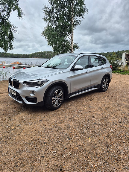 BMW X1 3 of 4