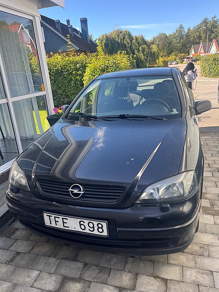 Opel Astra 2 of 8