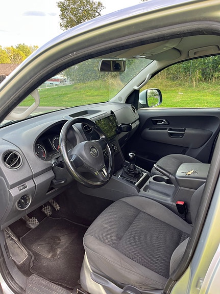 Volkswagen Amarok 5 of 9