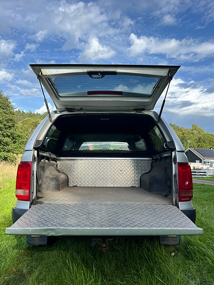 Volkswagen Amarok 8 of 9