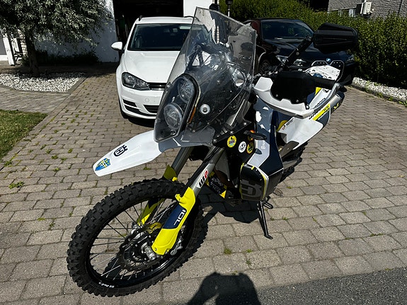 Husqvarna HUSQVARNA 701ENDURO LR 2 of 6