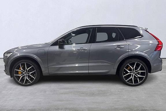 Volvo XC60 2 of 24