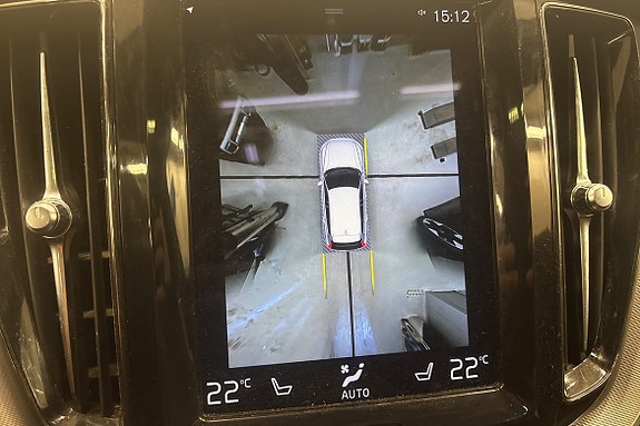 Volvo XC60 18 of 24