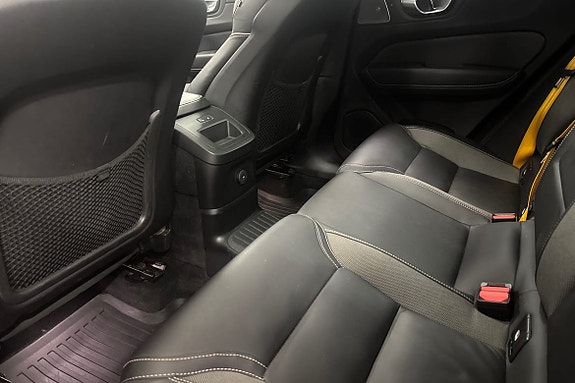 Volvo XC60 12 of 24