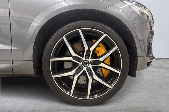 Volvo XC60 14 of 24
