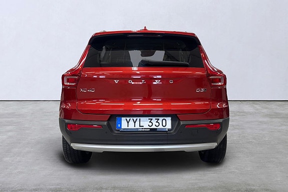 Volvo XC40 5 of 23
