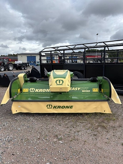 Krone Easy  Cut F 320 2 of 7