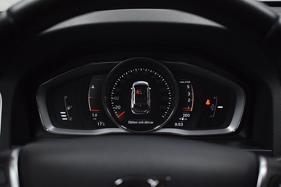 Volvo V60 Cross Country 22 of 29