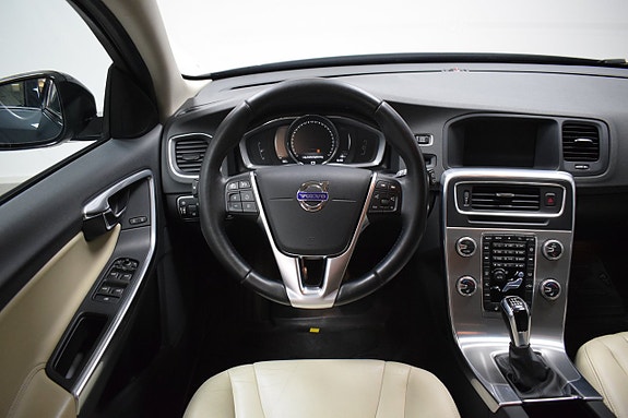 Volvo V60 Cross Country 15 of 29