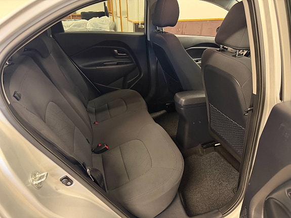 Kia Rio 11 of 12