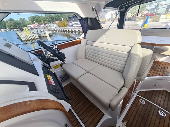 Aquador 28 HT  Mercruiser/ Mercury V6 3.0 2022 11 of 12
