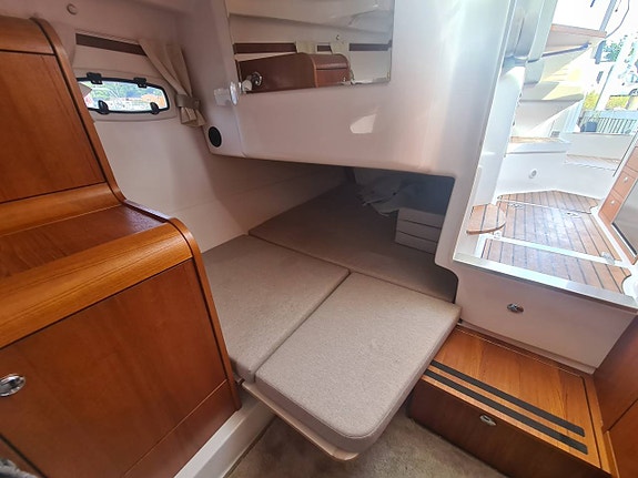 Aquador 28 HT  Mercruiser/ Mercury V6 3.0 2022 8 of 12