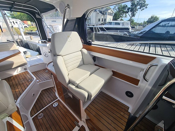 Aquador 28 HT  Mercruiser/ Mercury V6 3.0 2022 12 of 12