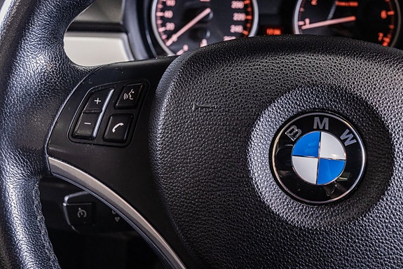 BMW 320i 17 of 21