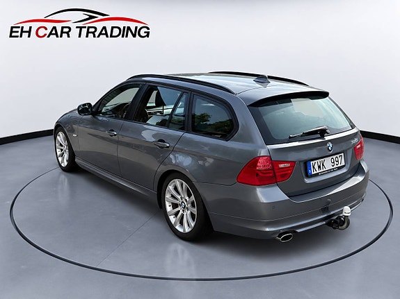 BMW 320d 3 of 5