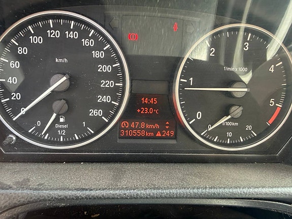 BMW 320d 5 of 5