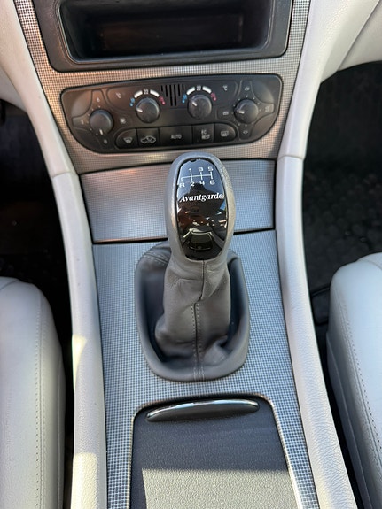 Mercedes-Benz C200 12 of 13