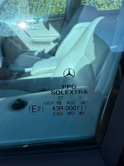 Mercedes-Benz C200 10 of 13
