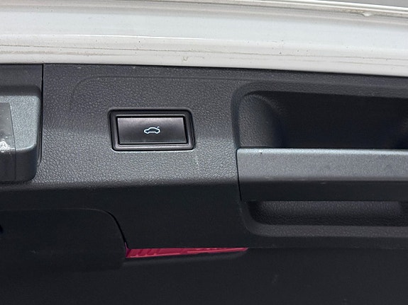 Volkswagen Passat 26 of 26