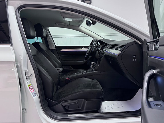 Volkswagen Passat 13 of 26