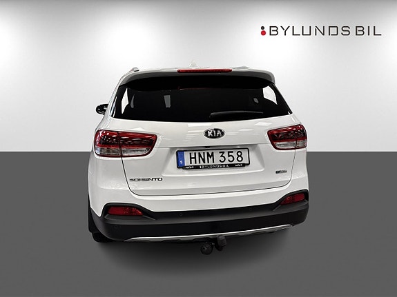 Kia Sorento 5 of 16