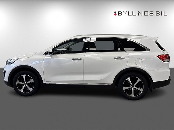 Kia Sorento 4 of 16