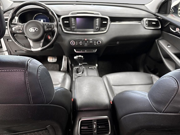 Kia Sorento 7 of 16