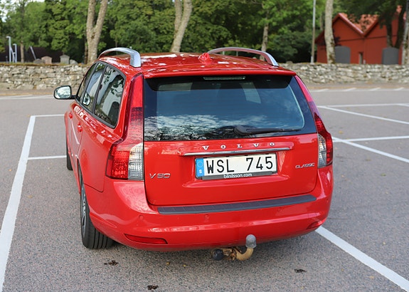 Volvo V50 3 of 10
