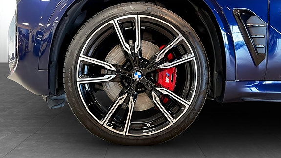 BMW X5 9 of 12