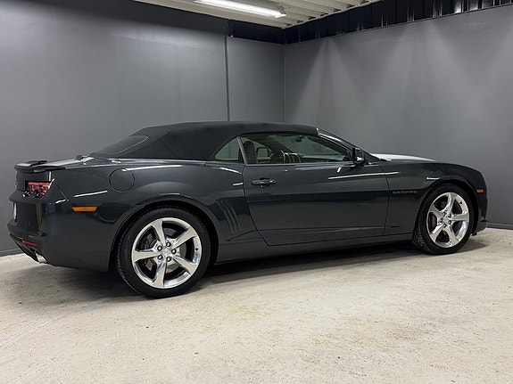 Chevrolet Camaro 9 of 17