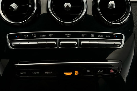 Mercedes-Benz C300 e 19 of 27