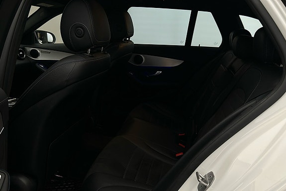 Mercedes-Benz C300 e 13 of 27