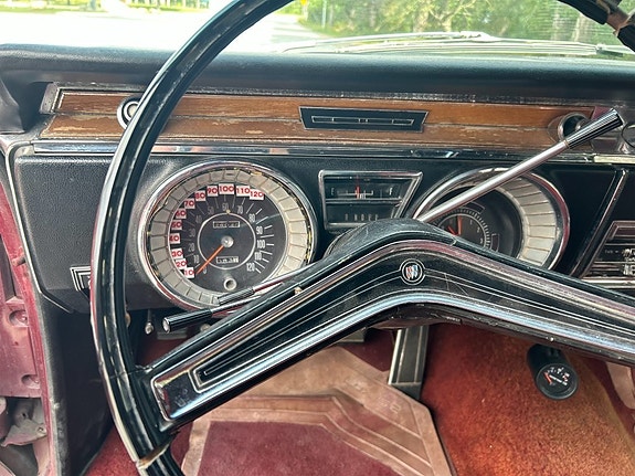 Buick Electra 225 12 of 22