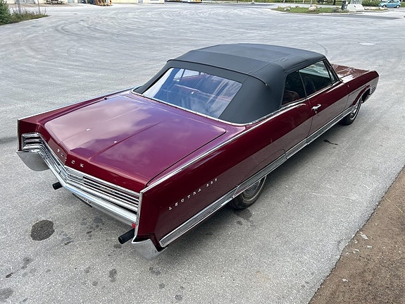 Buick Electra 225 6 of 22