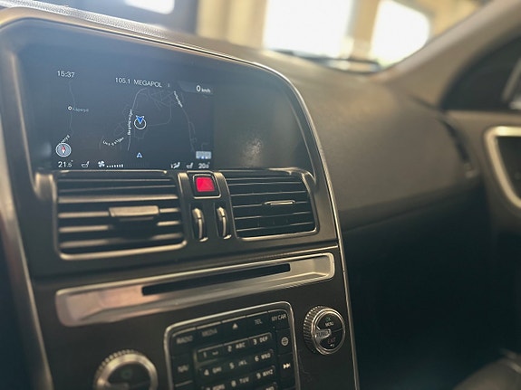 Volvo XC60 14 of 17