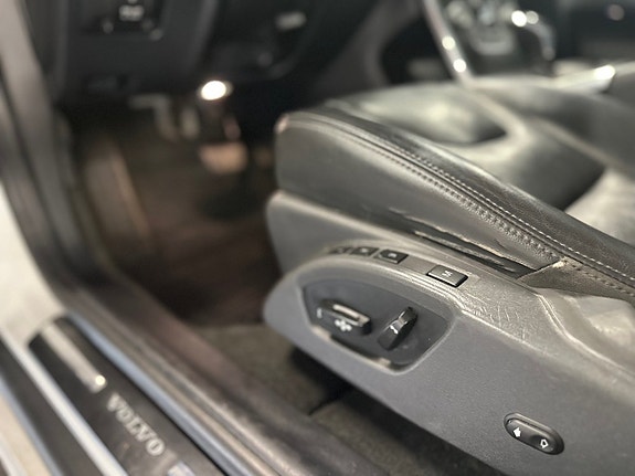 Volvo XC60 13 of 17