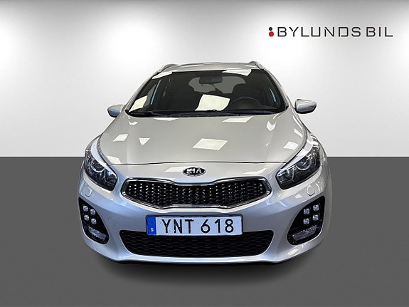 Kia Ceed 2 of 16