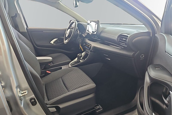 Toyota Yaris 6 of 16