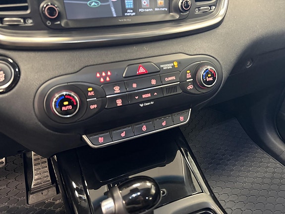 Kia Sorento 13 of 17