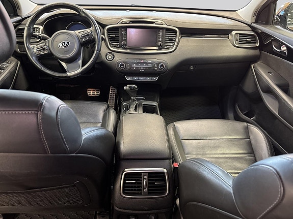 Kia Sorento 7 of 17