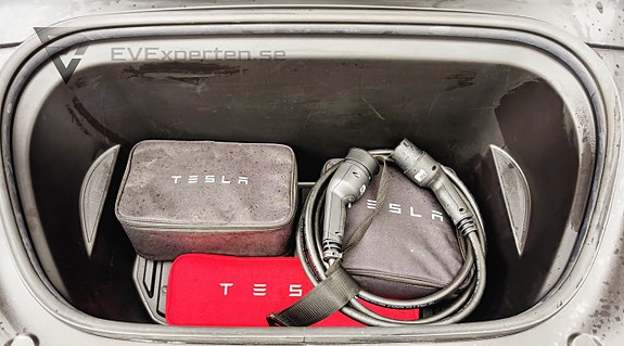 Tesla Model Y 10 of 23