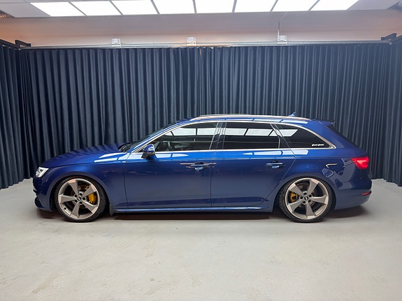 Audi A4 3 of 20