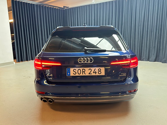 Audi A4 5 of 20