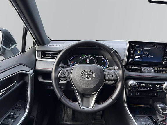 Toyota RAV4 9 of 13