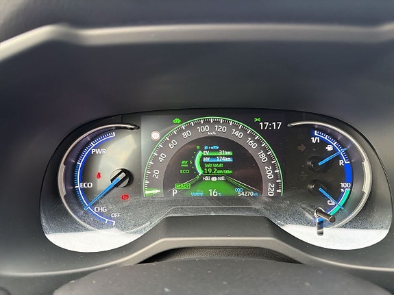 Toyota RAV4 13 of 13