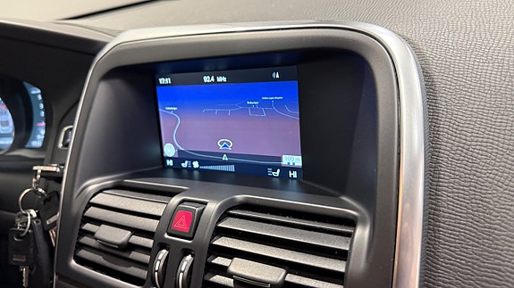 Volvo XC60 19 of 22